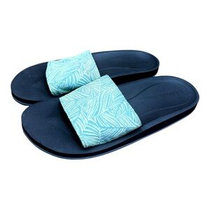 LL Bean women size 9 Blue Patterned Slide Sandals